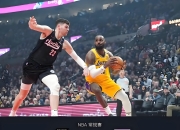 锐不可当引发热议！，詹姆斯在热火比赛中锐不可当再创辉煌时刻的简单介绍